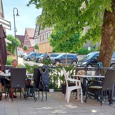 Hotel Luca Betzenstein Bagian luar foto