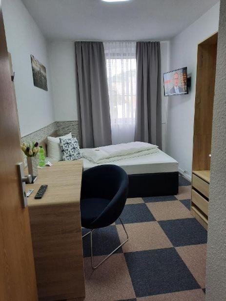 Hotel Luca Betzenstein Bagian luar foto