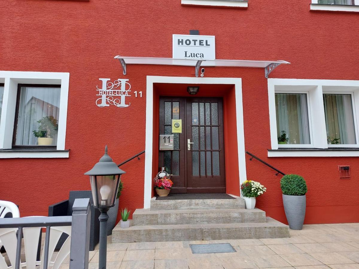 Hotel Luca Betzenstein Bagian luar foto