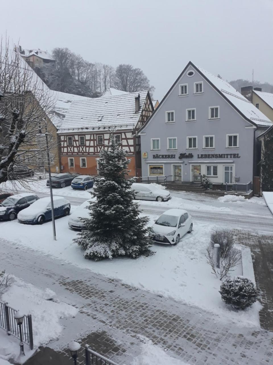 Hotel Luca Betzenstein Bagian luar foto