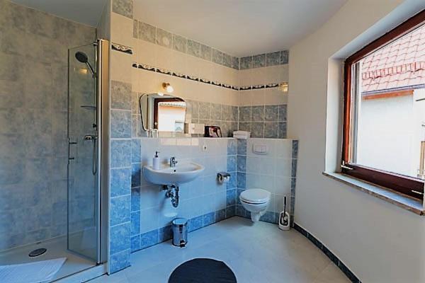 Hotel Luca Betzenstein Bagian luar foto