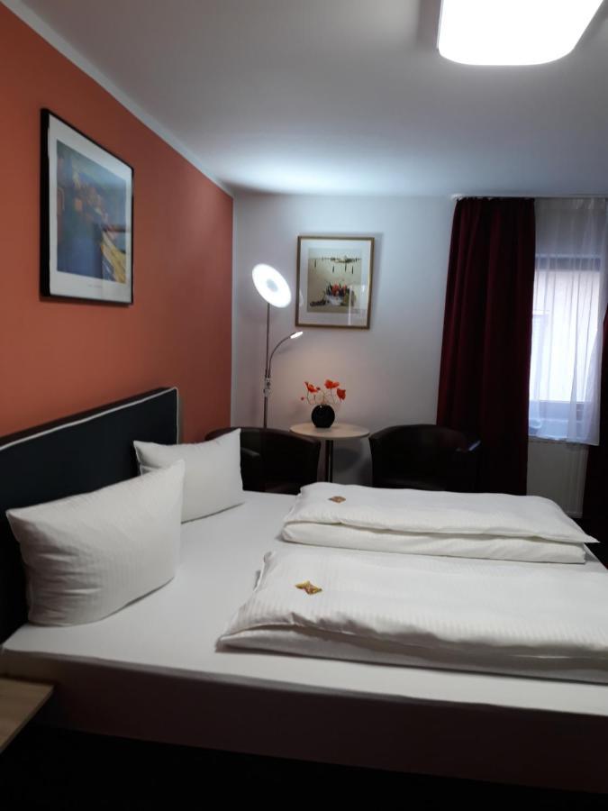 Hotel Luca Betzenstein Bagian luar foto